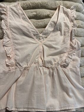 XiRENA Light Pink Ruffle V-Neck Camisole